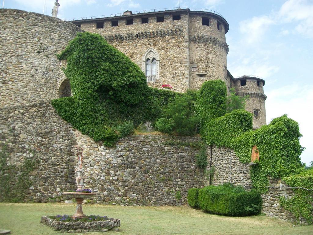 Castello Di Compiano Hotel Relais Museum 외부 사진